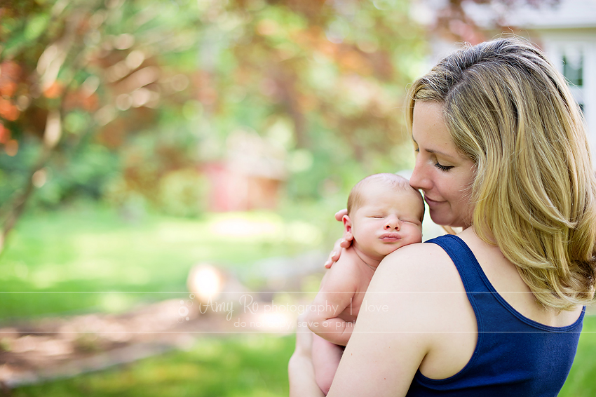 Connecticut newborn photography, image of mother and newborn