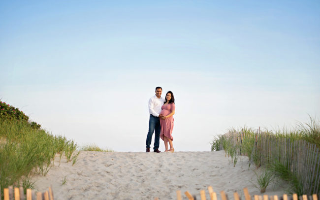 Beach maternity photos Rhode Island