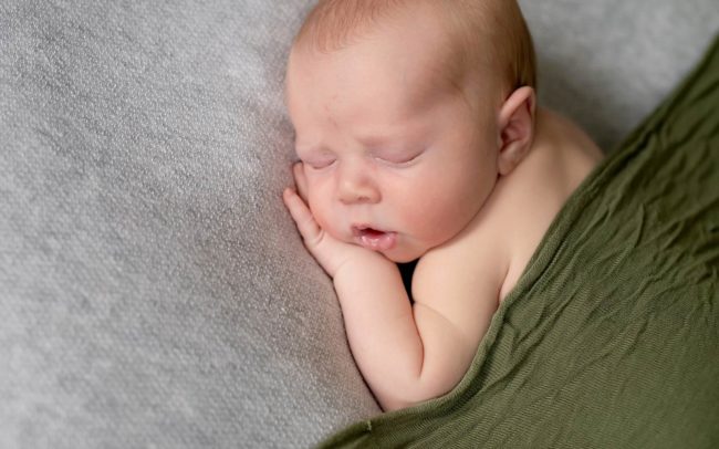 Newborn Pictures Massachusetts